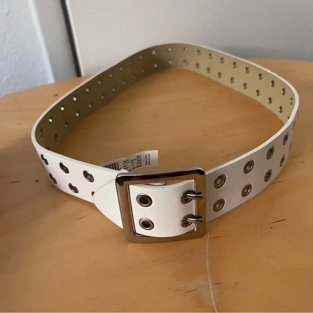 Target Double Grommet Faux Leather White Belt Women’s Small